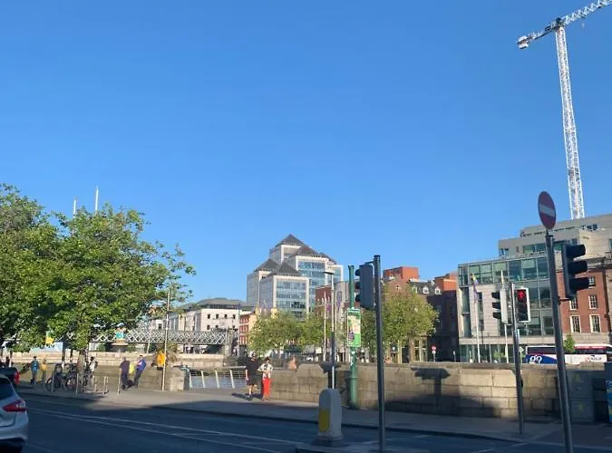 The Eden Private Отель *